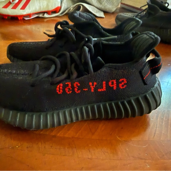 adidas gazelle silver green womens adidas Yeezy Boost 350 V2 Core Black Red (2016/2022) main image 0